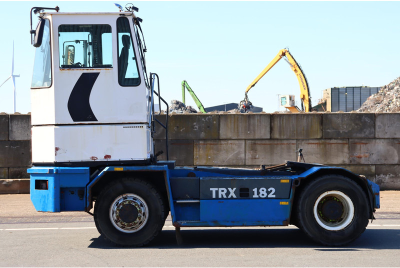 Kalmar TRX182A - Tractor industrial: foto 4 Kalmar TRX182A - Tractor industrial: foto 4