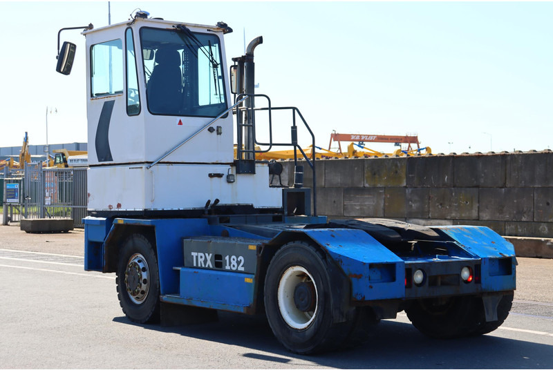 Kalmar TRX182A - Tractor industrial: foto 5 Kalmar TRX182A - Tractor industrial: foto 5