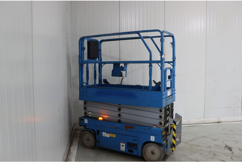 Mantall XE80N - Plataforma de tijeras: foto 5 Mantall XE80N - Plataforma de tijeras: foto 5