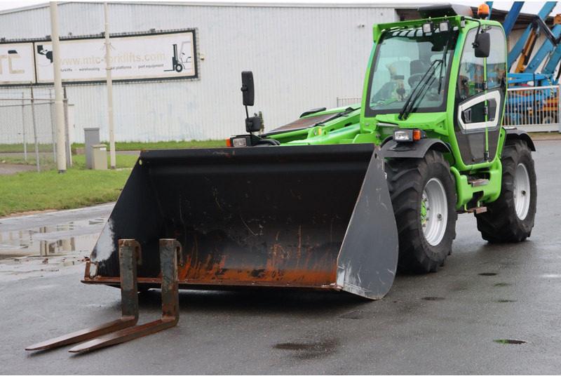 Merlo TF42.7CS - 140 - Manipulador telescópico: foto 4 Merlo TF42.7CS - 140 - Manipulador telescópico: foto 4