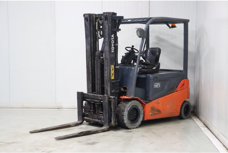 Toyota 8FBMT30 - Carretilla elevadora eléctrica: foto 4 Toyota 8FBMT30 - Carretilla elevadora eléctrica: foto 4