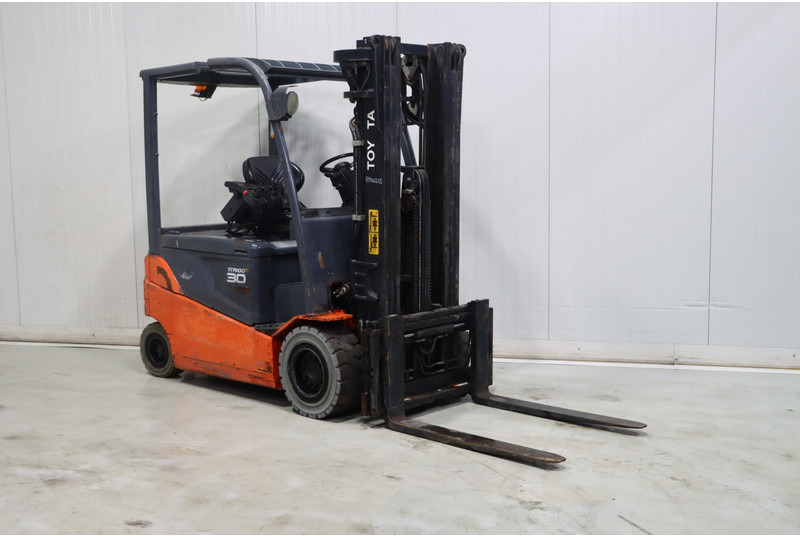 Toyota 8FBMT30 - Carretilla elevadora eléctrica: foto 1 Toyota 8FBMT30 - Carretilla elevadora eléctrica: foto 1