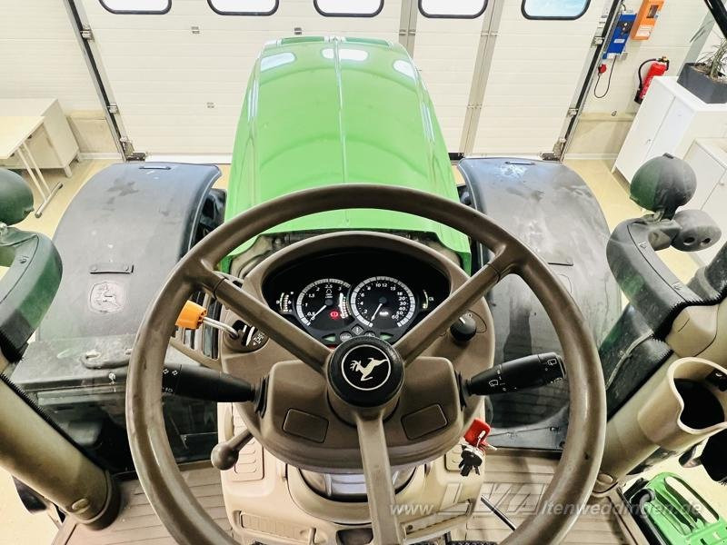 Tractor John Deere 6215R: foto 9 Tractor John Deere 6215R: foto 9