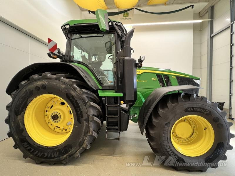 John Deere 7R 330 - Tractor: foto 4 John Deere 7R 330 - Tractor: foto 4