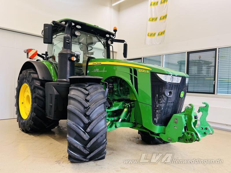 John Deere 8320R ULTIMATE - Tractor: foto 2 John Deere 8320R ULTIMATE - Tractor: foto 2