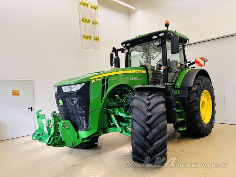 John Deere 8320R ULTIMATE - Tractor: foto 1 John Deere 8320R ULTIMATE - Tractor: foto 1