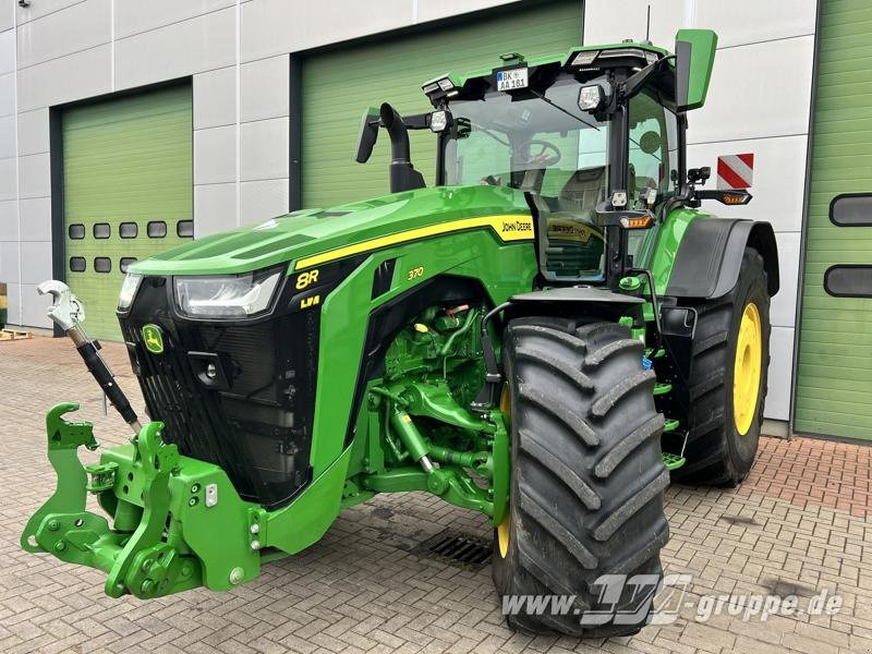 John Deere 8R 370 - Tractor: foto 1 John Deere 8R 370 - Tractor: foto 1