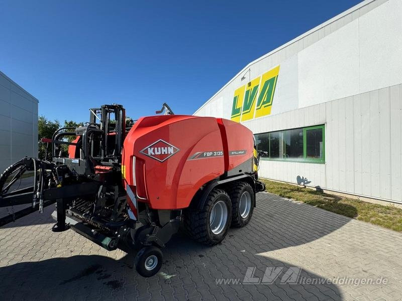 Kuhn FBP3135 - Rotoempacadora: foto 1 Kuhn FBP3135 - Rotoempacadora: foto 1