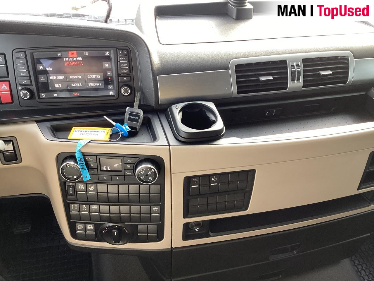 MAN TGX 18.500 4X2 LLS-U - Cabeza tractora: foto 4 MAN TGX 18.500 4X2 LLS-U - Cabeza tractora: foto 4
