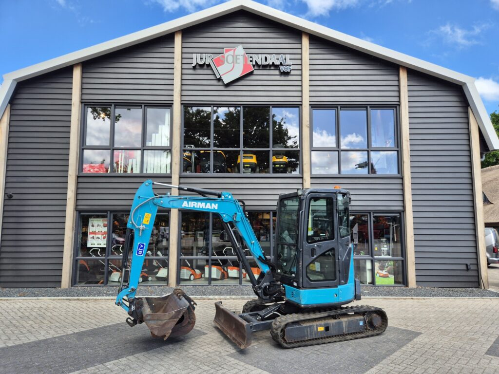 AIRMANN AX33U mididigger - Miniexcavadora: foto 1 AIRMANN AX33U mididigger - Miniexcavadora: foto 1