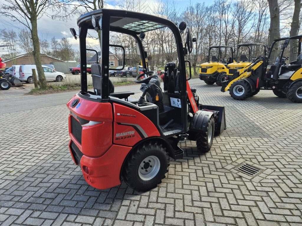 MANITOU MLA 2-25H miniloader - Cargadora articulada: foto 3 MANITOU MLA 2-25H miniloader - Cargadora articulada: foto 3