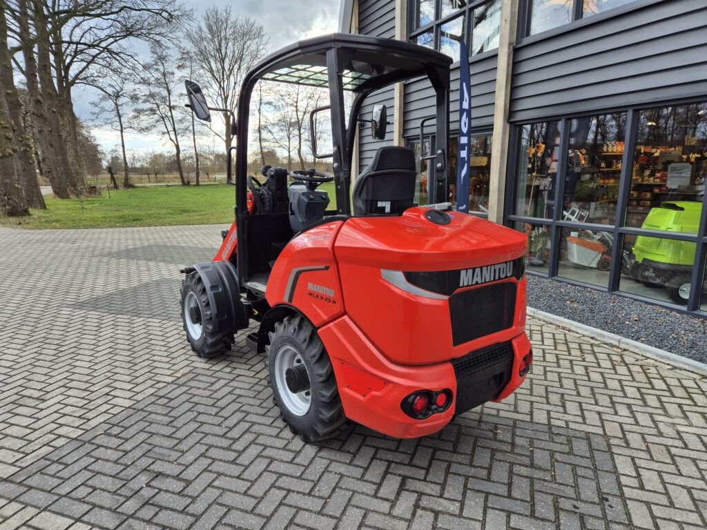MANITOU MLA 3-25H miniloader - Cargadora articulada: foto 3 MANITOU MLA 3-25H miniloader - Cargadora articulada: foto 3