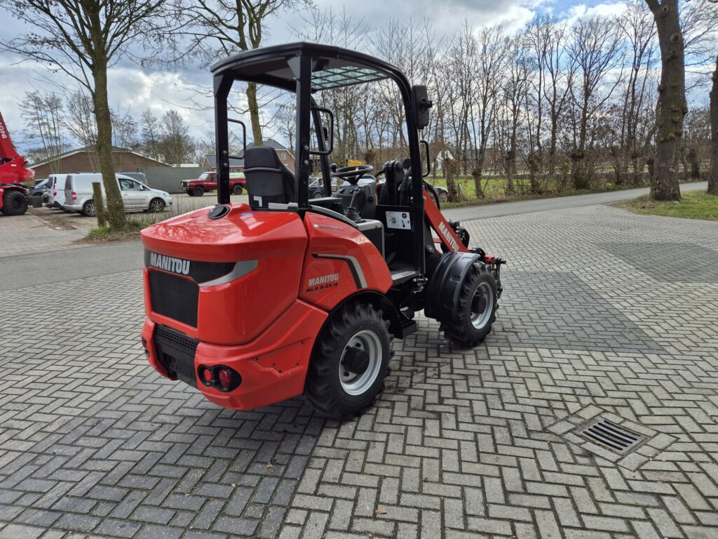 MANITOU MLA 3-25H miniloader - Cargadora articulada: foto 5 MANITOU MLA 3-25H miniloader - Cargadora articulada: foto 5