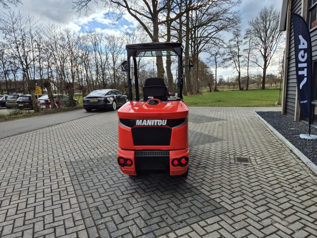 MANITOU MLA 3-25H miniloader - Cargadora articulada: foto 4 MANITOU MLA 3-25H miniloader - Cargadora articulada: foto 4