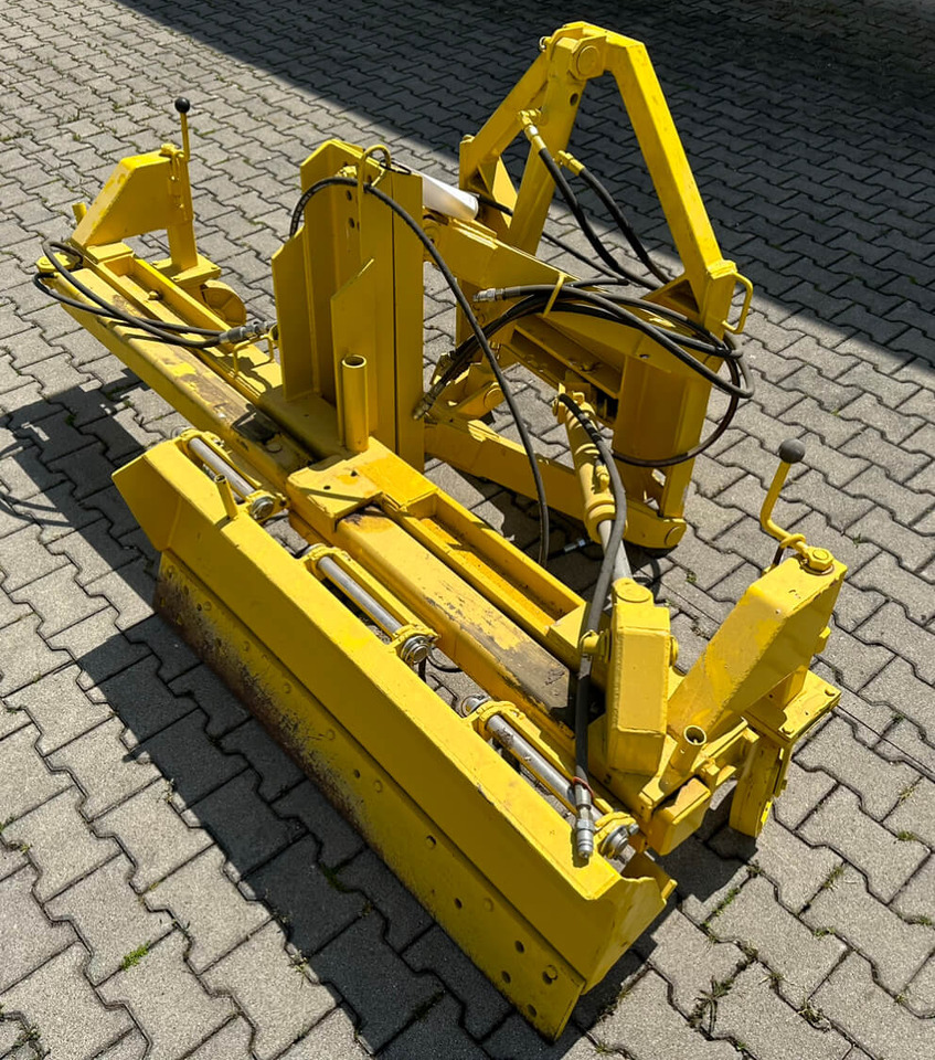 Unimog Frontanbau-Gräder Söder IA02093 - Hoja de bulldozer: foto 2 Unimog Frontanbau-Gräder Söder IA02093 - Hoja de bulldozer: foto 2