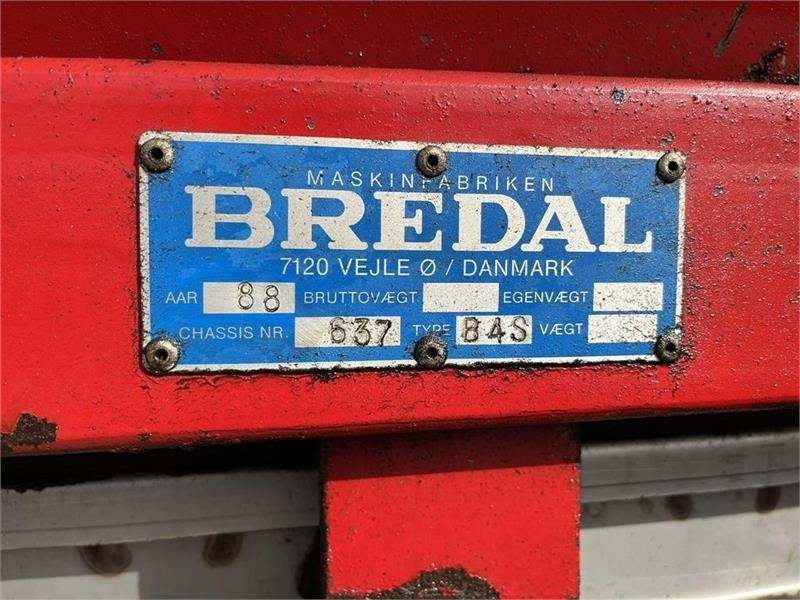Bredal B 4 Med overbygning og presenning på - Esparcidor de fertilizantes: foto 2 Bredal B 4 Med overbygning og presenning på - Esparcidor de fertilizantes: foto 2