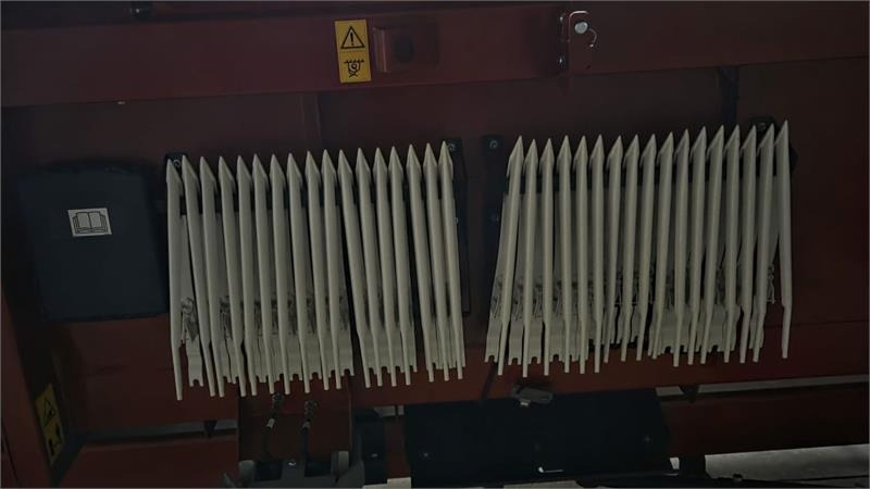 Case IH 8250 Axial-Flow med 35fod Varicut skærebord. Dansk - Cosechadora de granos: foto 5 Case IH 8250 Axial-Flow med 35fod Varicut skærebord. Dansk - Cosechadora de granos: foto 5