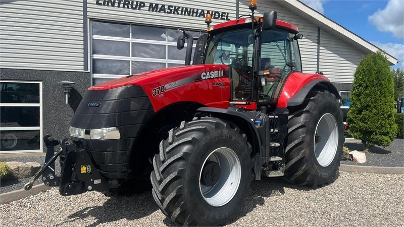 Case IH Magnum 370 CVX Med fronlift - Tractor: foto 2 Case IH Magnum 370 CVX Med fronlift - Tractor: foto 2
