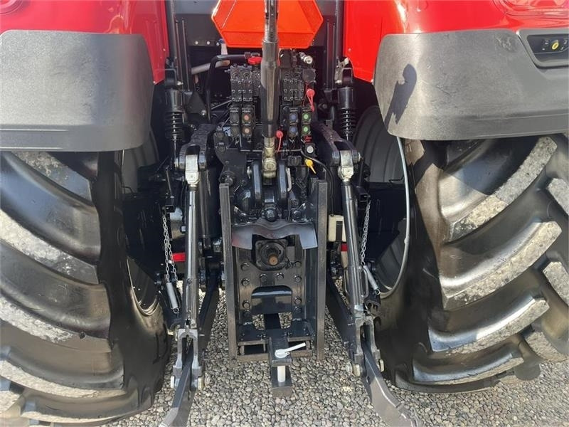 Case IH Optum 300 CVX Velholdt traktor med det rigtige uds - Tractor: foto 5 Case IH Optum 300 CVX Velholdt traktor med det rigtige uds - Tractor: foto 5
