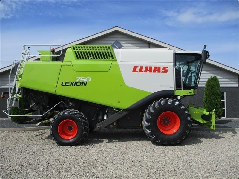 Claas LEXION 750 Gårdmaskine med kun 1480timer og V900 s - Cosechadora de granos: foto 2 Claas LEXION 750 Gårdmaskine med kun 1480timer og V900 s - Cosechadora de granos: foto 2