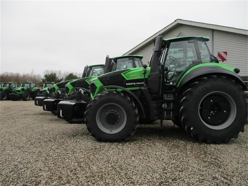 Deutz-fahr 9340 TTV New and Unused tractor - Tractor: foto 3 Deutz-fahr 9340 TTV New and Unused tractor - Tractor: foto 3
