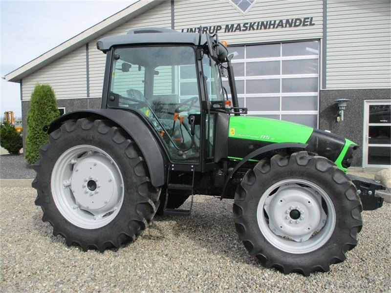 Deutz-fahr Agrofarm 115G New and Unused tractor with 30F+30R  - Tractor: foto 2 Deutz-fahr Agrofarm 115G New and Unused tractor with 30F+30R  - Tractor: foto 2