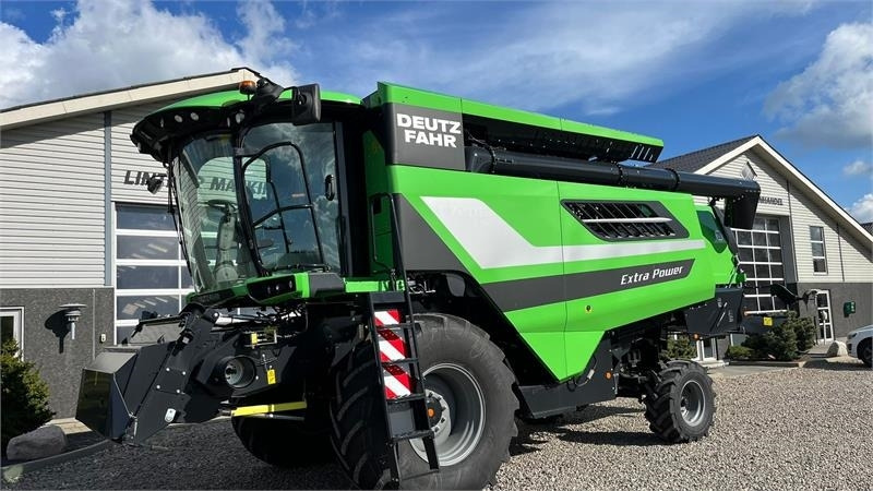 Deutz-fahr C7206 With 24feed - 7.2m header. New and unused Co - Cosechadora de granos: foto 1 Deutz-fahr C7206 With 24feed - 7.2m header. New and unused Co - Cosechadora de granos: foto 1