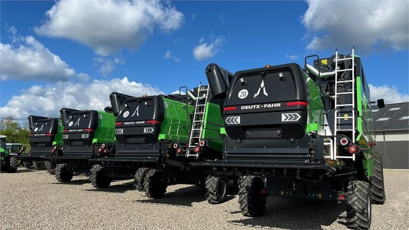 Deutz-fahr C7206 With 24feed - 7.2m header. New and unused Co - Cosechadora de granos: foto 2 Deutz-fahr C7206 With 24feed - 7.2m header. New and unused Co - Cosechadora de granos: foto 2