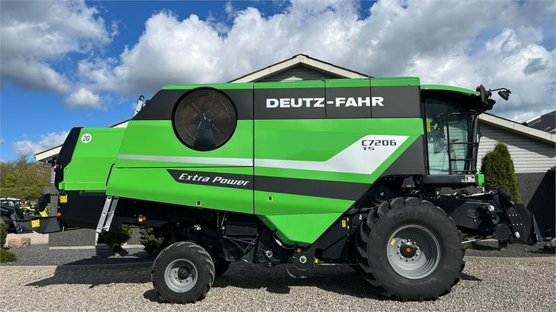 Cosechadora de granos Deutz-fahr C7206 With 24feed - 7.2m header. New and unused Co: foto 9