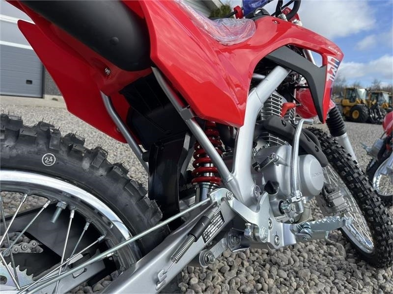 Honda CRF 125 FB Den helt nye model - Cuadrimoto: foto 4 Honda CRF 125 FB Den helt nye model - Cuadrimoto: foto 4