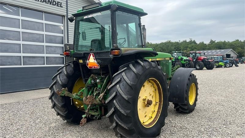 Tractor John Deere 4450 med 7,6L motor: foto 13 Tractor John Deere 4450 med 7,6L motor: foto 13
