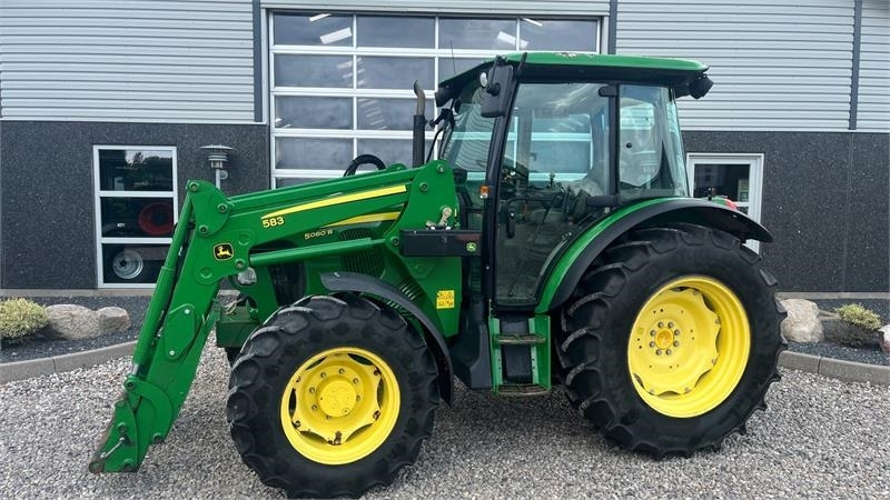 John Deere 5080R Med frontlæsser - Tractor: foto 1 John Deere 5080R Med frontlæsser - Tractor: foto 1