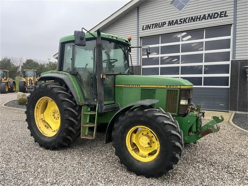 John Deere 6800 Med frontlift. - Tractor: foto 2 John Deere 6800 Med frontlift. - Tractor: foto 2