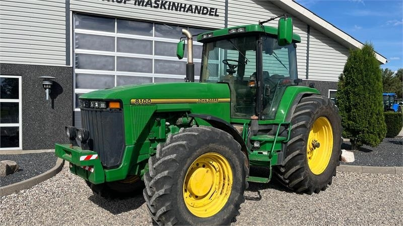 John Deere 8100 Samme ejer siden 2014 - Tractor: foto 2 John Deere 8100 Samme ejer siden 2014 - Tractor: foto 2