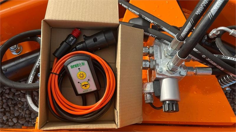 Limas Vario SHL 330 Med lys  - Cuchilla quitanieves para Maquinaria agrícola: foto 2 Limas Vario SHL 330 Med lys  - Cuchilla quitanieves para Maquinaria agrícola: foto 2