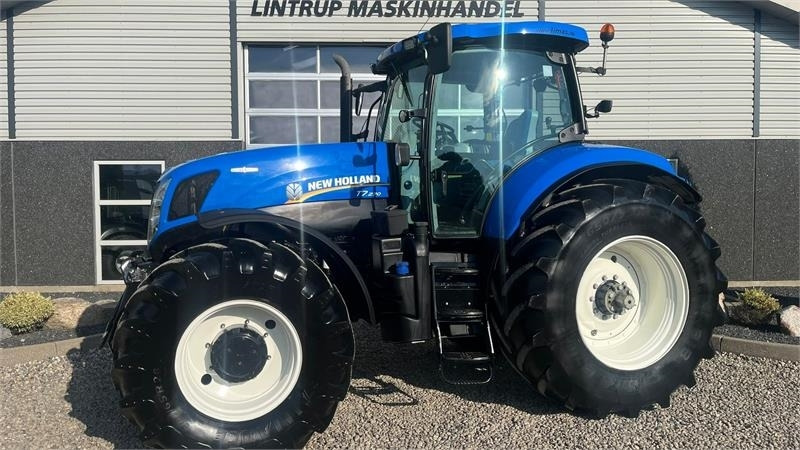 New Holland T7.270 AutoCommand med frontlift - Tractor: foto 1 New Holland T7.270 AutoCommand med frontlift - Tractor: foto 1