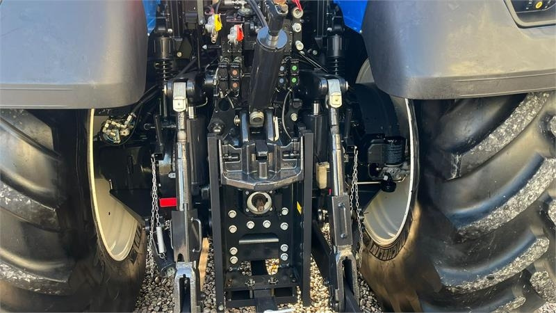 New Holland T7.315 Automatisk dæktrykreguleringssystem, frontl - Tractor: foto 5 New Holland T7.315 Automatisk dæktrykreguleringssystem, frontl - Tractor: foto 5