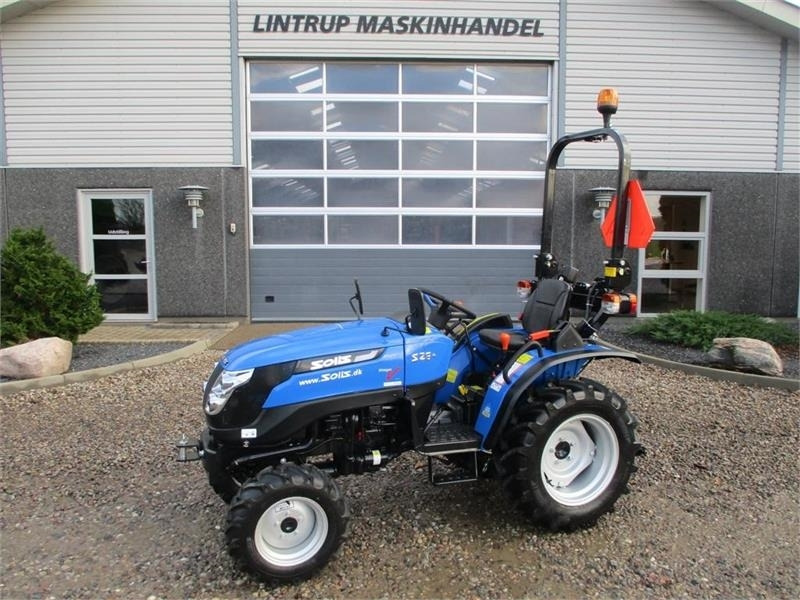 Solis S26 6+2 Gearmaskine med Servostyring og brede trak - Tractor: foto 1 Solis S26 6+2 Gearmaskine med Servostyring og brede trak - Tractor: foto 1