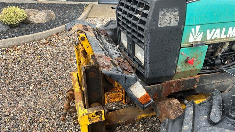 Valmet 455 Med en slags frontlift - Tractor: foto 5 Valmet 455 Med en slags frontlift - Tractor: foto 5