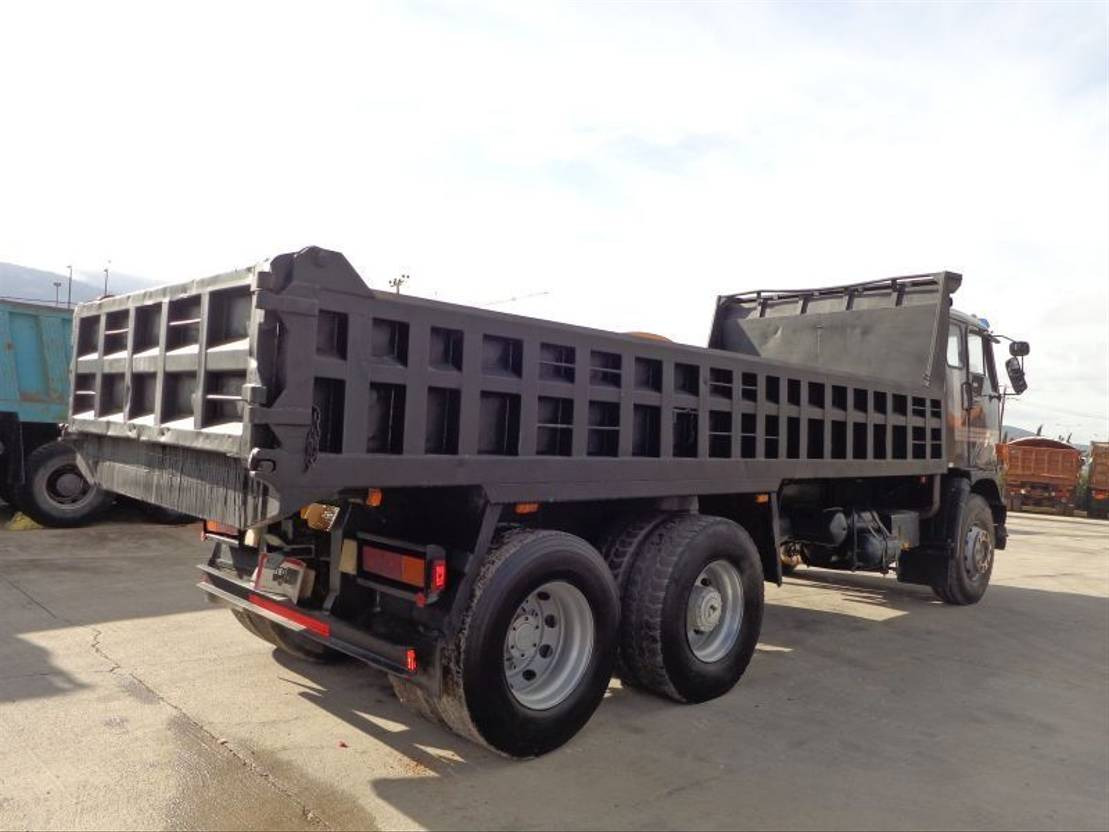 Volvo F 89 VOLVO F89 (6X2) -KIPPER - Camión volquete: foto 4 Volvo F 89 VOLVO F89 (6X2) -KIPPER - Camión volquete: foto 4