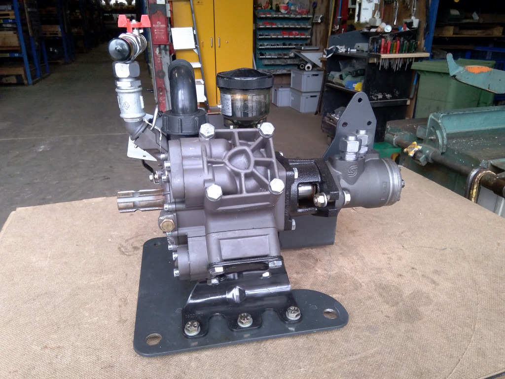 Bomag BM2000-75 - - Bomba hidráulica para Maquinaria de construcción: foto 3 Bomag BM2000-75 - - Bomba hidráulica para Maquinaria de construcción: foto 3