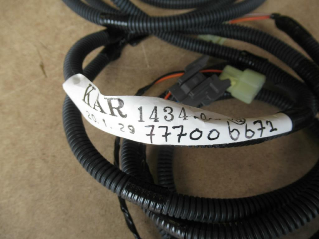 CNH KAR1434 - - Cables/ Alambres para Maquinaria de construcción: foto 5 CNH KAR1434 - - Cables/ Alambres para Maquinaria de construcción: foto 5