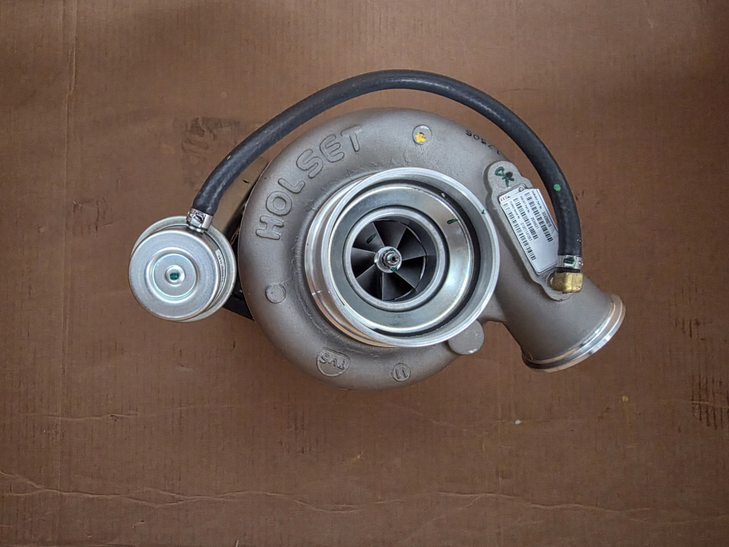 Case 504380015 - Turbocompresor para Maquinaria de construcción: foto 1 Case 504380015 - Turbocompresor para Maquinaria de construcción: foto 1