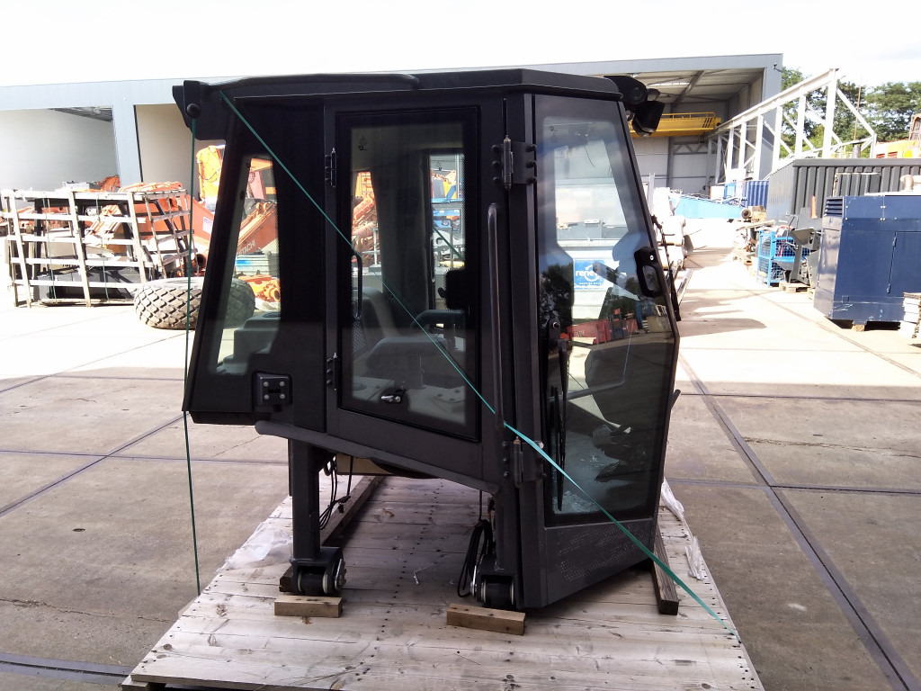 Case 87388637 - 87388630 - Cabina para Maquinaria de construcción: foto 2 Case 87388637 - 87388630 - Cabina para Maquinaria de construcción: foto 2