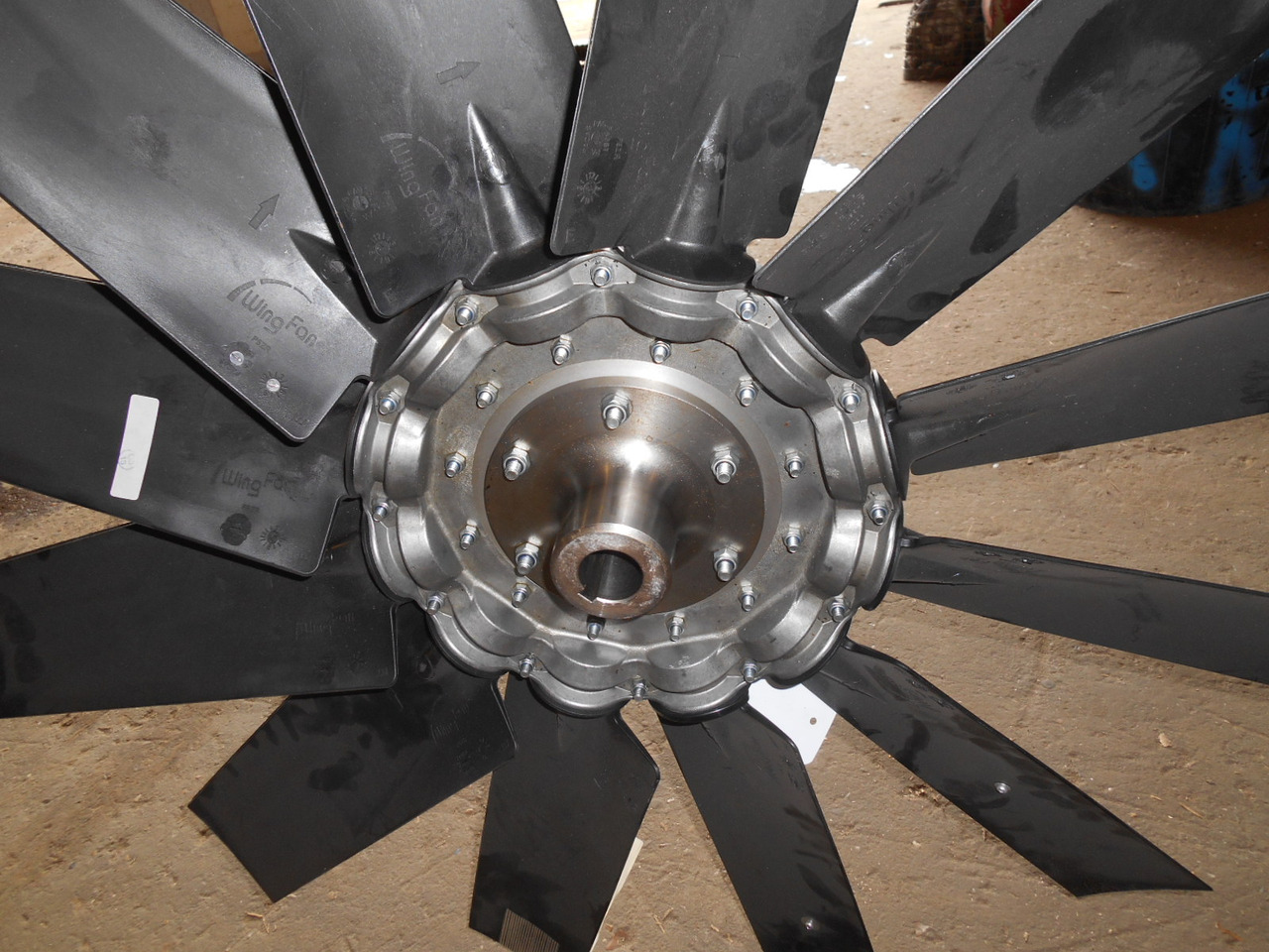 Caterpillar 5348410 - 2101350 - Ventilador para Maquinaria de construcción: foto 4 Caterpillar 5348410 - 2101350 - Ventilador para Maquinaria de construcción: foto 4