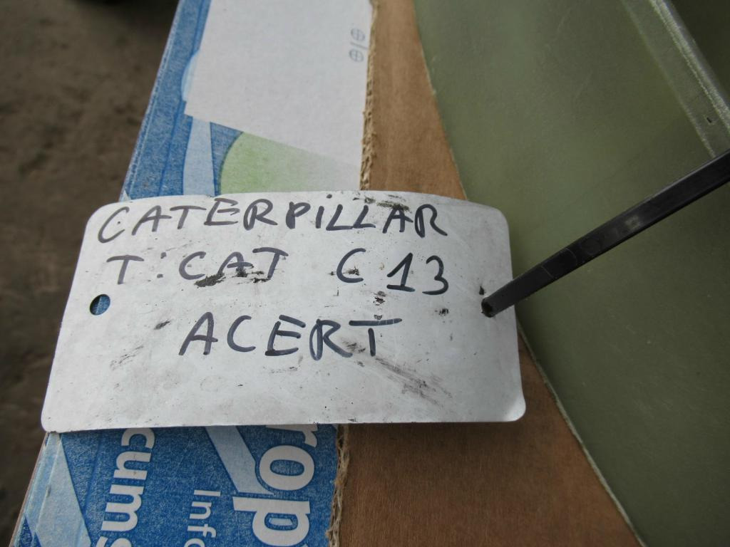 Caterpillar C13 - - Ventilador para Maquinaria de construcción: foto 3 Caterpillar C13 - - Ventilador para Maquinaria de construcción: foto 3