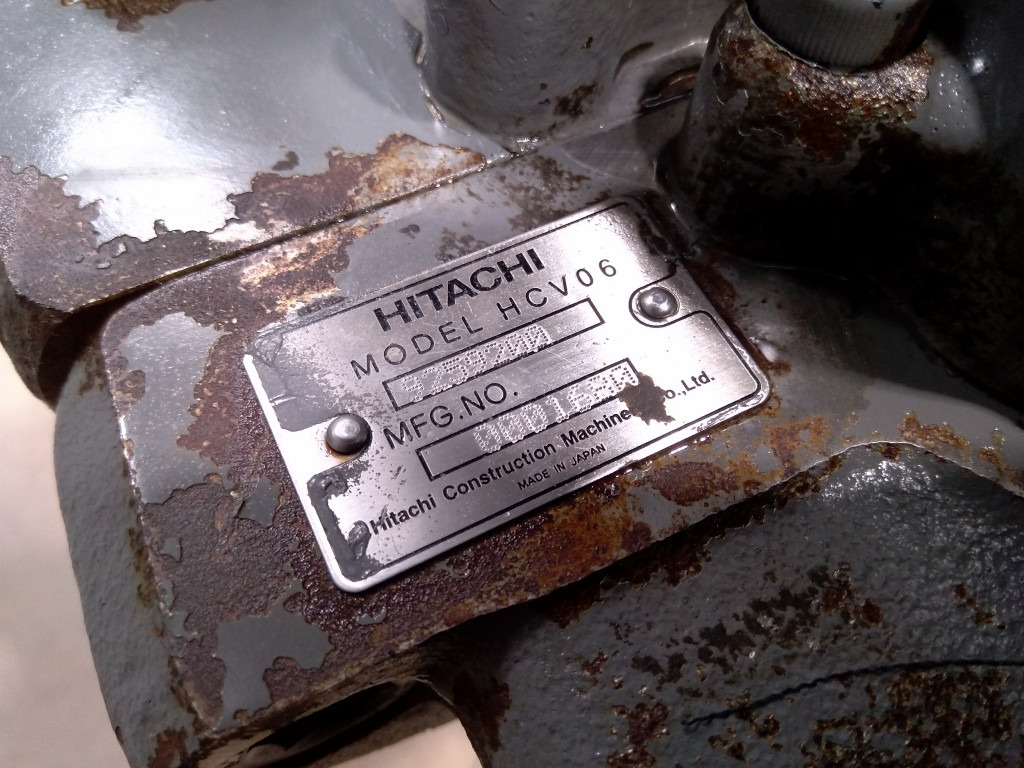 Hitachi 9259200 - HCV06 - Válvula hidráulica para Maquinaria de construcción: foto 1 Hitachi 9259200 - HCV06 - Válvula hidráulica para Maquinaria de construcción: foto 1