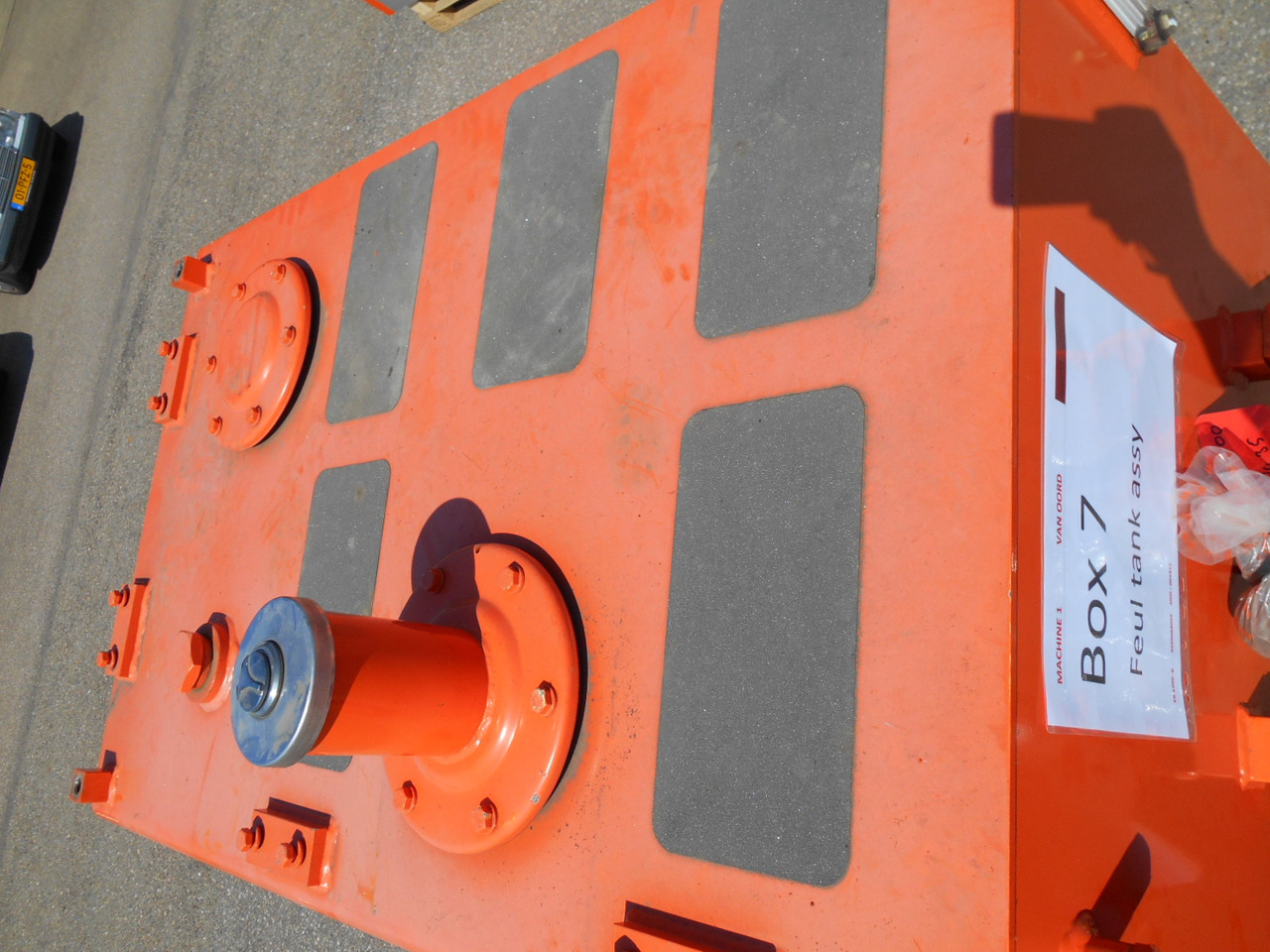 Hitachi 927877 - 9278777 - Depósito de combustible para Maquinaria de construcción: foto 1 Hitachi 927877 - 9278777 - Depósito de combustible para Maquinaria de construcción: foto 1