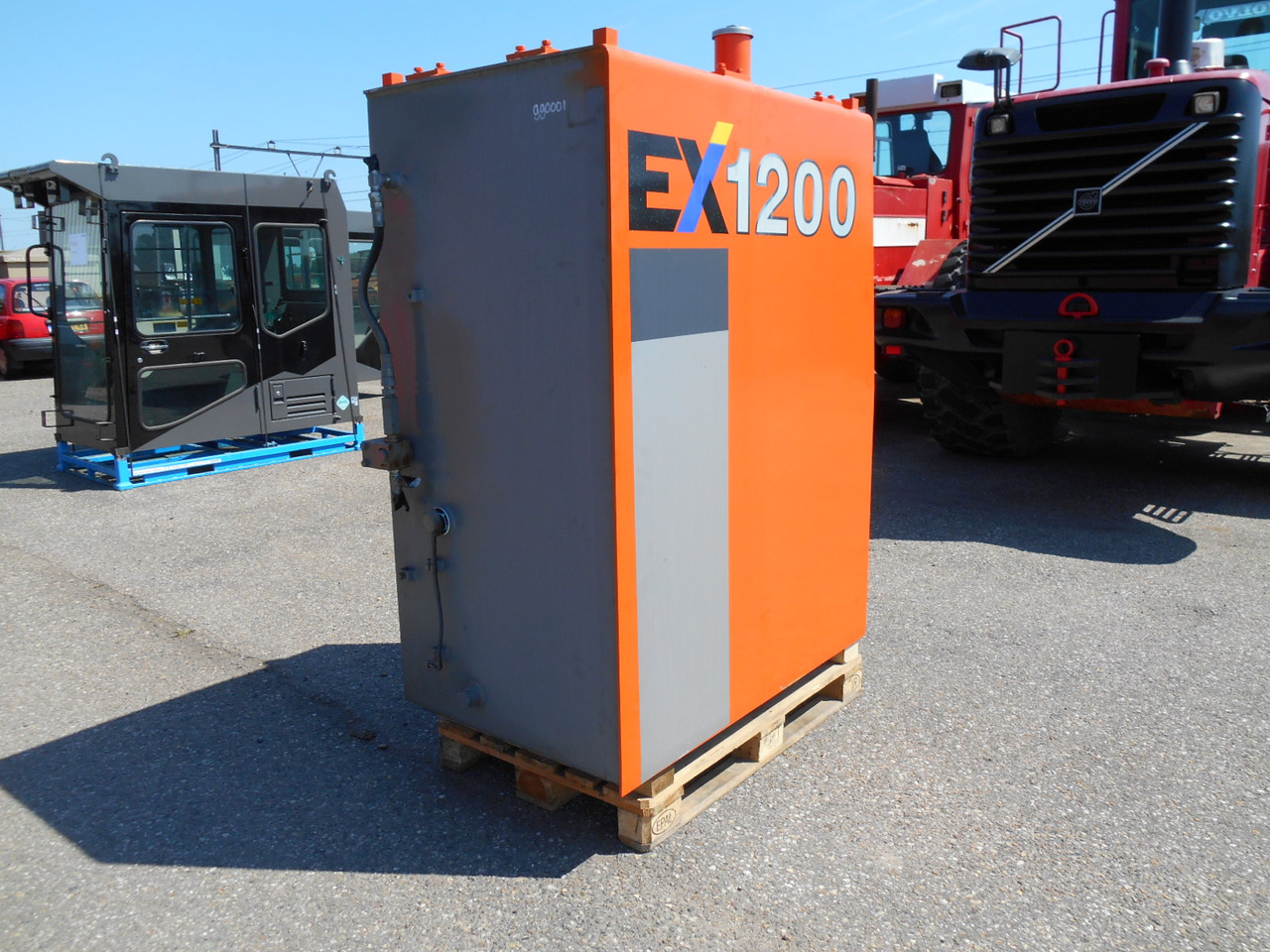 Hitachi EX1200-6 - 9278777 - Depósito de combustible para Maquinaria de construcción: foto 2 Hitachi EX1200-6 - 9278777 - Depósito de combustible para Maquinaria de construcción: foto 2