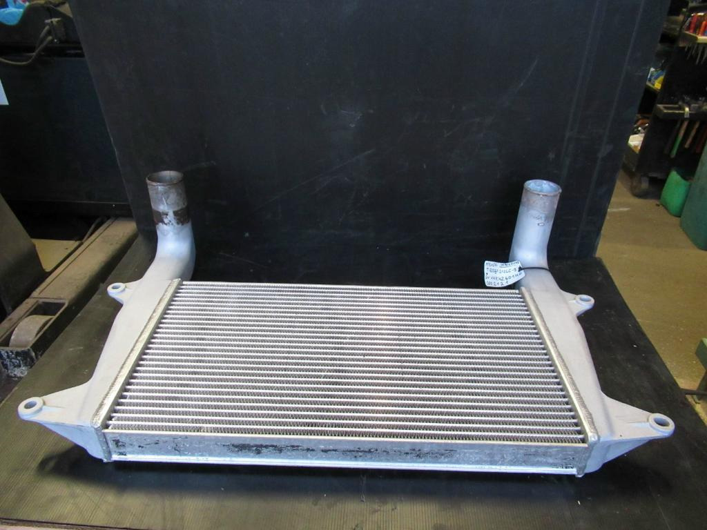 Hyundai R210LC-9 - - Intercooler para Maquinaria de construcción: foto 1 Hyundai R210LC-9 - - Intercooler para Maquinaria de construcción: foto 1